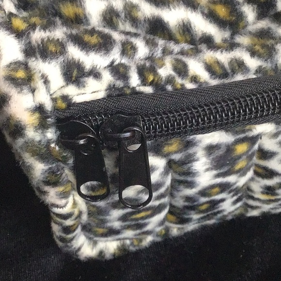 ESSENTIAL OIL TRAVEL CASE/HOLDER LEOPARD P… - Picture 7 of 8